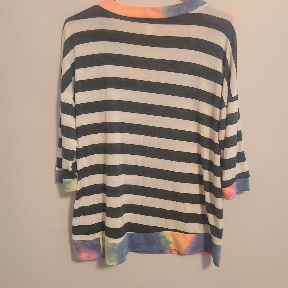 Shirt - Picture 4 of 4